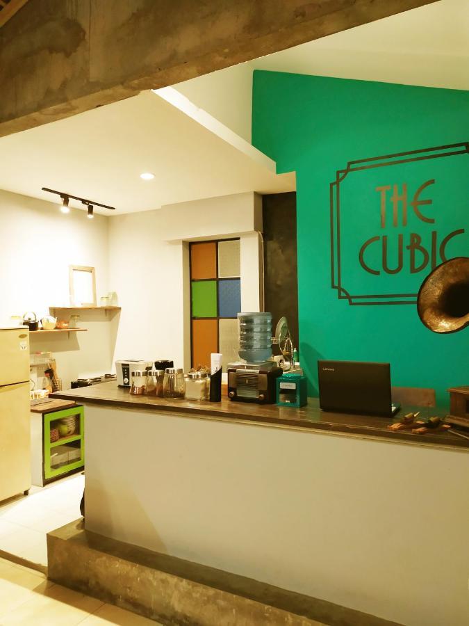 The Cubic Hostel Yogyakarta Luaran gambar